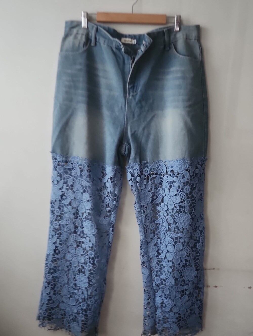 Women’s Blue Denim Wide-Leg Jeans with Lace Panels - Picture 13 of 13